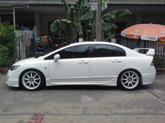 ขายรถมือสอง Civic สีขาว 1800cc