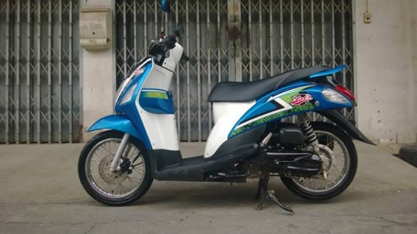 LET 2013 กุญแจแท้2 สมุดประกันครบ แบตใหม่ สภาพเอี่ยม ถูกๆต่อรองได้