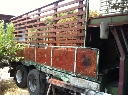 ขาย10ล้อหัวยาวเพลาเดียว เครื่อง 6BG1 พวงมาลัยเพาเวอร์ เบรคจิ๊ฟฟี่ ช่วงล่างใหญ่