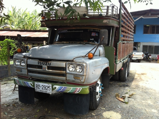 ขาย10ล้อหัวยาวเพลาเดียว เครื่อง 6BG1 พวงมาลัยเพาเวอร์ เบรคจิ๊ฟฟี่ ช่วงล่างใหญ่