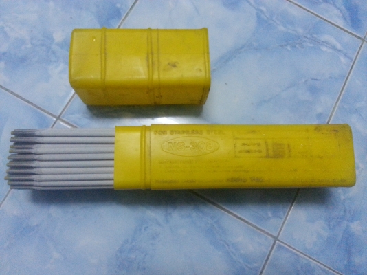 ขายลวดเชื่อมสแตนเลส  4 มิล 5ก.ก ยกกล่อง