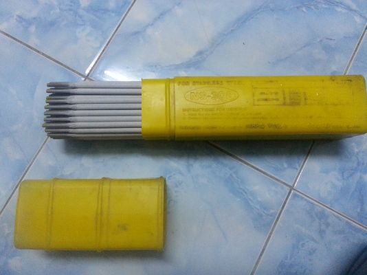 ขายลวดเชื่อมสแตนเลส  4 มิล 5ก.ก ยกกล่อง