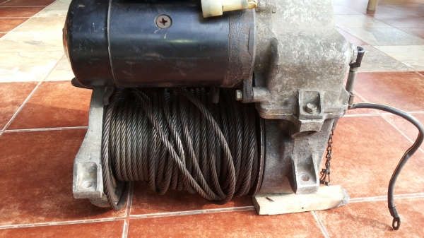 Aizen 12 โวลต์สลิงดีไม่มีตำนิพร้อมกับสายรีโมท 38000 บาทมาจากญี่ปุย