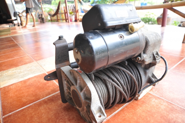 Aizen 12 โวลต์สลิงดีไม่มีตำนิพร้อมกับสายรีโมท 38000 บาทมาจากญี่ปุย