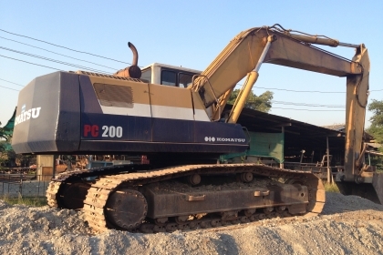 ขายด่วน Komatsu PC200-5  คอนโทลสั้น  เครื่องดี ช่วงล่างเต็ม  รถเร็วไม่โหลด