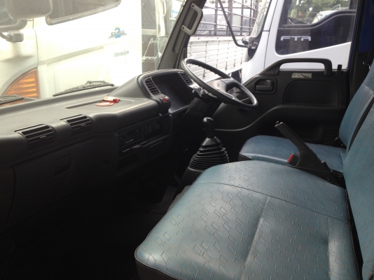 ขายรถ4ล้อบรรทุก ISUZU NKR 100แรงม้า ยาว 3.1 เมตรสนใจติดต่อ 080-4477814 พีรพงษ์