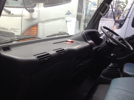 ขายรถ4ล้อบรรทุก ISUZU NKR 100แรงม้า ยาว 3.1 เมตรสนใจติดต่อ 080-4477814 พีรพงษ์