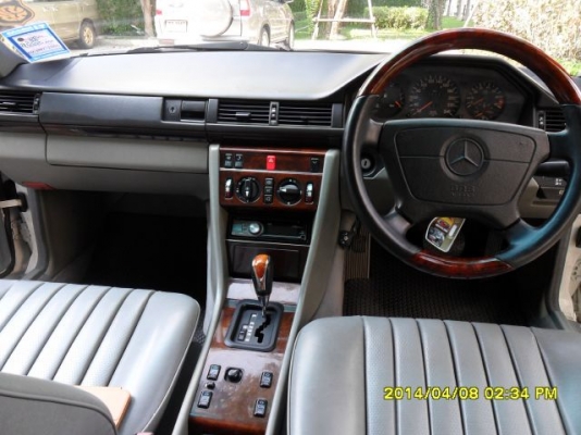 ขายรถ Benz W124 E200 code c ปี96 เครื่องเดิม2.0 แก๊ส LPG ระบบหัวฉีด ลายไม้ทั้งคัน ABS/AIRBAG  ชุดแต่ง Wald แม็ก AMG ขอบ 19" ยางใหม่ รถสวย พร้อมใช้ครับ