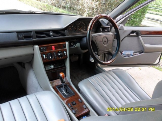 ขายรถ Benz W124 E200 code c ปี96 เครื่องเดิม2.0 แก๊ส LPG ระบบหัวฉีด ลายไม้ทั้งคัน ABS/AIRBAG  ชุดแต่ง Wald แม็ก AMG ขอบ 19" ยางใหม่ รถสวย พร้อมใช้ครับ