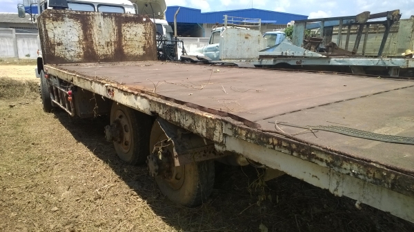 HINO 220แรง2เพลา รถดีแค่จอดไว้ ช่วงล่างใหญ่NISSAN เครื่องEM100 เครื่องสวย คัสซีสวย รถแค่จอดไว้...