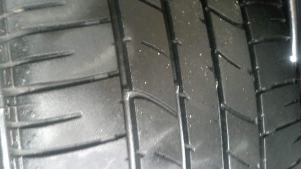 เม็กเลนโซ่ขอบ 16 พร้อมยางบริดสโตน 4 รู 100 เม็กเลนโซ่ขอบ 16 พร้อมยางบริดสโตน 4 รู 100