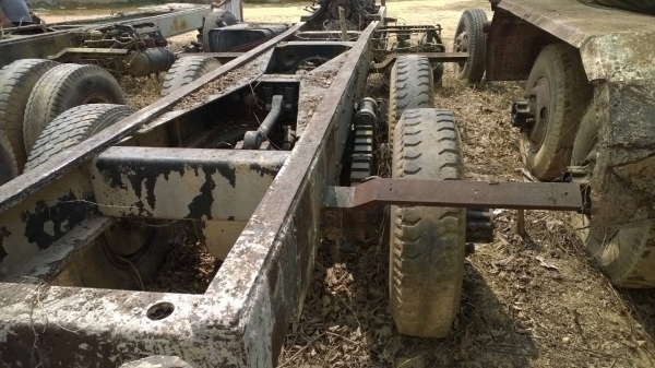 (มี2ชุดขายแยกหรือเหมา)ขาย...เครื่อง คัสซี ช่วงล่าง10ล้อ2เพลา ตามสภาพ มีเล่มทะเบียนพร้อม...ช่วงลางใหญ่