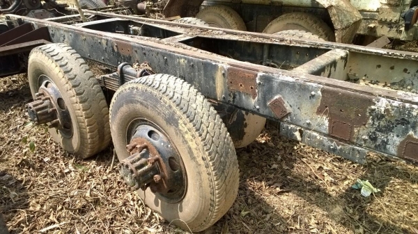 (มี2ชุดขายแยกหรือเหมา)ขาย...เครื่อง คัสซี ช่วงล่าง10ล้อ2เพลา ตามสภาพ มีเล่มทะเบียนพร้อม...ช่วงลางใหญ่