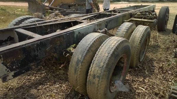 (มี2ชุดขายแยกหรือเหมา)ขาย...เครื่อง คัสซี ช่วงล่าง10ล้อ2เพลา ตามสภาพ มีเล่มทะเบียนพร้อม...ช่วงลางใหญ่