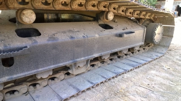 PC200-7 เล่มทะเบียนไม่ขาด ใช้น้อย4500ชม.รถเดิมสีเดิม สวย..แค่สีลอก..