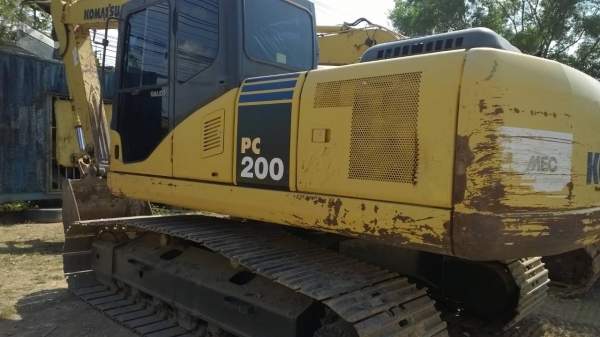 PC200-7 เล่มทะเบียนไม่ขาด ใช้น้อย4500ชม.รถเดิมสีเดิม สวย..แค่สีลอก..