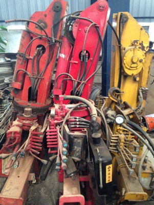 ขายเครน UNIC UCAN 3 ตัน 3 ท่อน