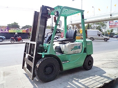 ขายรถยกมิตซูบิชิ 2.5 ตัน (รุ่นใหม่) เครื่องเบนซิน  กระบอกคู่   เสาสูง 3 เมตร   พวงมาลัยเพาเว่อร์  สีเดิมจากนอก นำเข้าจากญี่ปุ่น ใช้งานได้ทันที ราคา220000