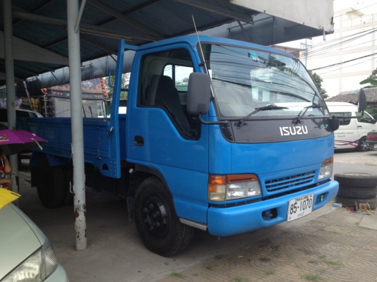 ขายรถบรรทุกเล็ก ISUZU 6 ล้อ ใช้งานมา 1 ปี พร้อมใช้งาน สภาพดี ขายรถบรรทุกเล็ก ISUZU 6 ล้อ ใช้งานมา 1 ปี พร้อมใช้งาน สภาพดี