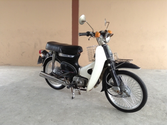 ขาย!!! ซี70 4เกียร์ รถเครื่องดีคับ วิ่งดีขี่เป็น100 มีเล่มทะเบียน