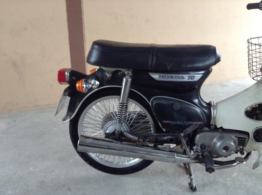 ขาย!!! ซี70 4เกียร์ รถเครื่องดีคับ วิ่งดีขี่เป็น100 มีเล่มทะเบียน