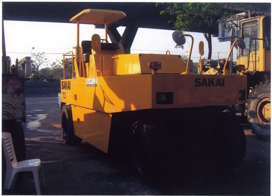 รถบดล้อยาง 7ล้อ SAKAI รุ่น T2