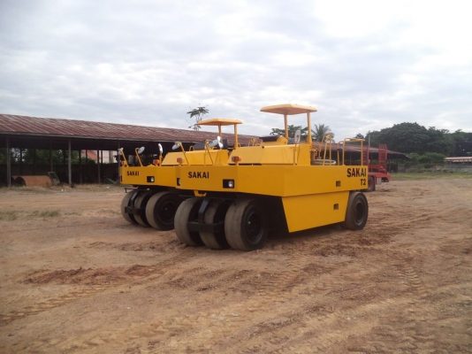 รถบดล้อยาง 7ล้อ SAKAI รุ่น T2