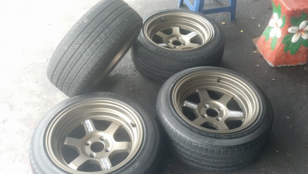 Te37 ขอบ 15 กว้าง 8 พร้อมยางใส่ไม่ถึงเดือน 12500 บาท