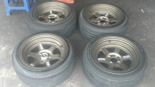Te37 ขอบ 15 กว้าง 8 พร้อมยางใส่ไม่ถึงเดือน 12500 บาท
