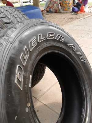 30X9.50R15LT BRIDGESTONE DUELER A/T  มี ชุด 4 เส้น TEL.081-427-3941