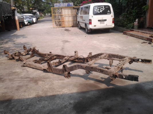 ขายแซสซีสรถนิสสันช่วงยาวไม่ผุ 9000 บาท