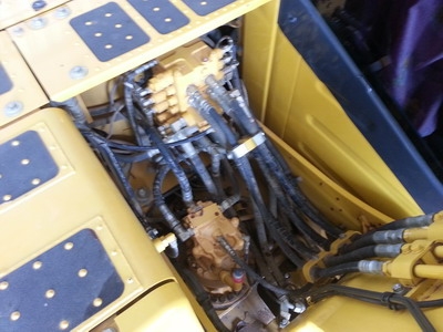 ขายดาวน์รถแมคโฮ KOMATSU PC 130-8 ขายดาวน์รถแมคโฮ KOMATSU PC 130-8