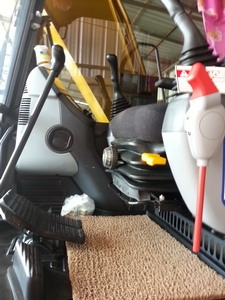 ขายดาวน์รถแมคโฮ KOMATSU PC 130-8 ขายดาวน์รถแมคโฮ KOMATSU PC 130-8