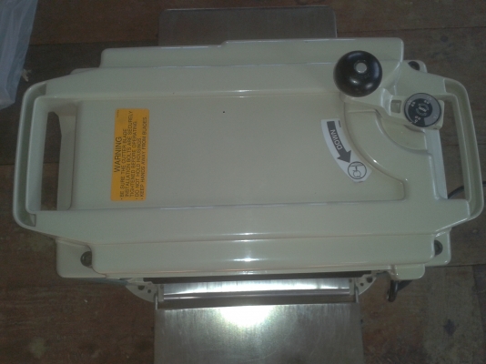 ขายเครื่องรีดไม้ MAKITA 2012NB