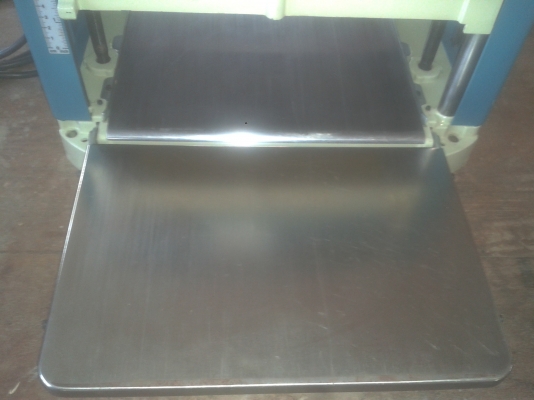 ขายเครื่องรีดไม้ MAKITA 2012NB