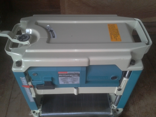 ขายเครื่องรีดไม้ MAKITA 2012NB