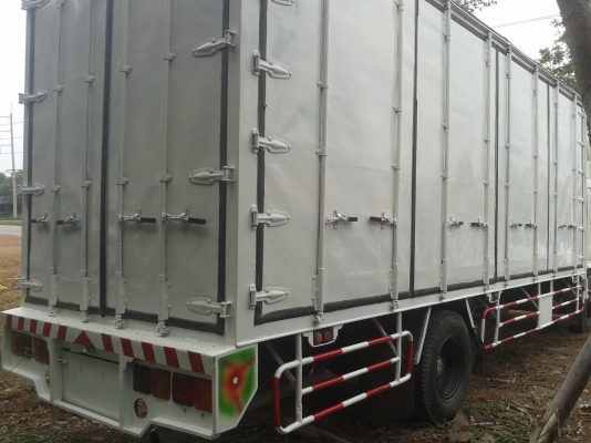 ขาย980,000Mega FG 212 แรง ปี 47 ตู้สิบบานไม่มีเสากลาง  7.2 m สวยพร้อมใช้ K.อู้ด 081-2995537