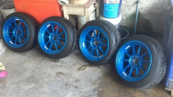 RF1 15 กว้าง 8 ออฟ 25 ขนาด 4 รู 100 ยางปี 13 ราคา 12800