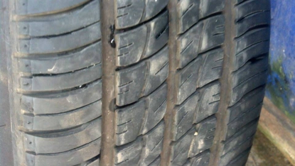 RF1 15 กว้าง 8 ออฟ 25 ขนาด 4 รู 100 ยางปี 13 ราคา 12800