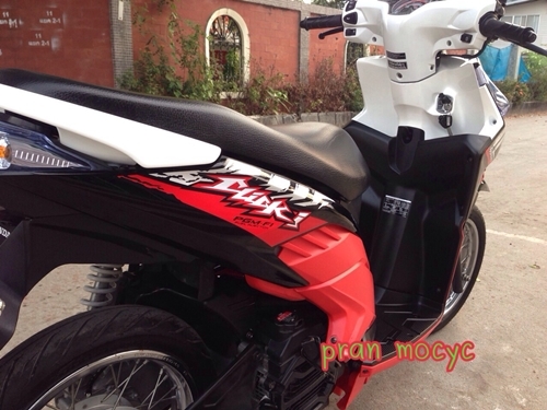 ขายHonda click110i สีดำเเดง ปี2555