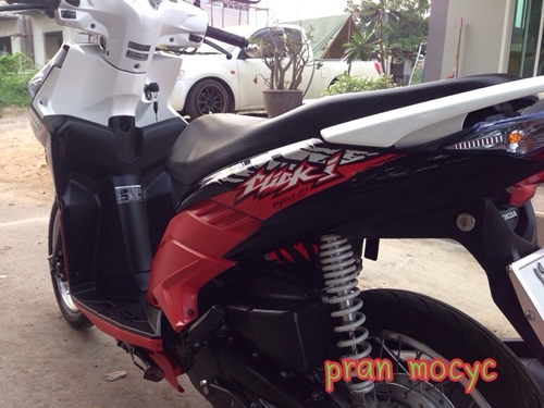 ขายHonda click110i สีดำเเดง ปี2555