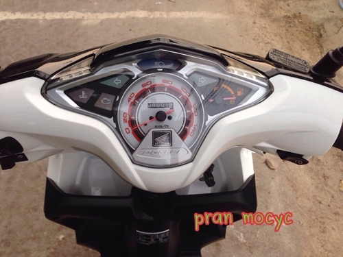 ขายHonda click110i สีดำเเดง ปี2555