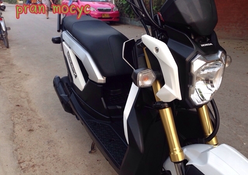 ขายมอเตอร์ไซค์มือสอง zoomer-xสีขาว ปี2556