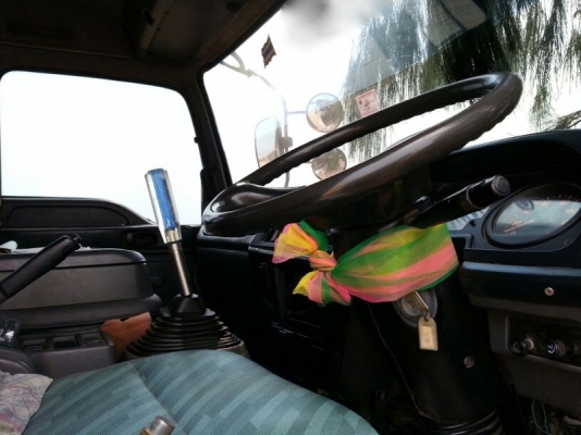 รถอีซูซุ 10 ล้อดั้ม 270 แรงม้า. ปี 49 ( ยูโรทู ) สนใจติดต่อ 081 - 6079515 รถอีซูซุ 10 ล้อดั้ม 270 แรงม้า. ปี 49 ( ยูโรทู ) สนใจติดต่อ 081 - 6079515