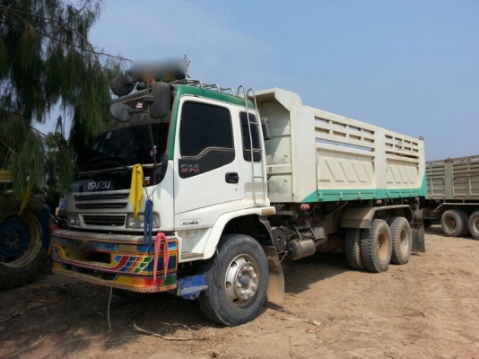 รถอีซูซุ 10 ล้อดั้ม 270 แรงม้า. ปี 49  ( ยูโรทู )  สนใจติดต่อ 081 - 6079515