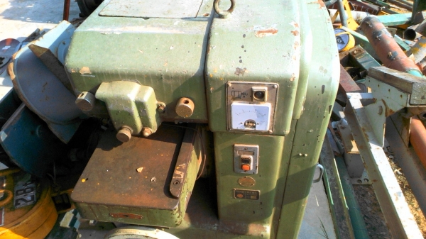 ขายเครื่องไสไม้ทำงานไม้เหลืออีกหนึ่งตัวจากญี่ปุ่นครับ