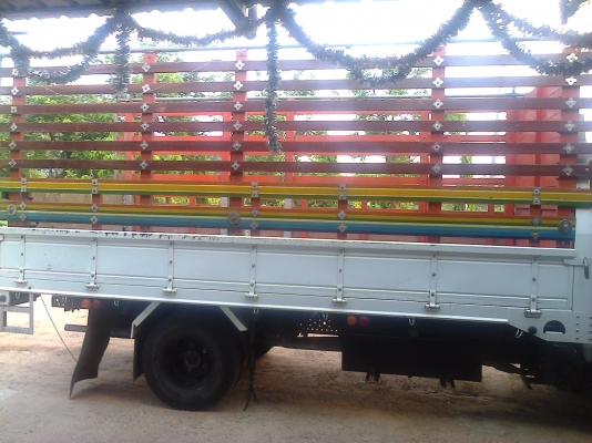 หกล้อ ISUZU-NMR-130 สภาพสวยๆพร้อมใช้งาน ทะเบียนชุดโอนครบ