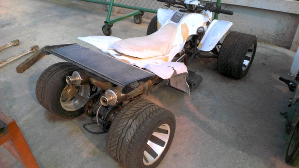 ขาย ATV สำหรับคนชอบแนวแปลก จากญี่ปุ่นครับ มีเกียร์ถอยหลัง ขนาด 50cc ขาย ATV สำหรับคนชอบแนวแปลก จากญี่ปุ่นครับ มีเกียร์ถอยหลัง ขนาด 50cc