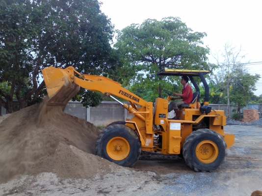 ขายครับ รถตัก ฟุรุกาวาFL80 ครับใหญ่กว่า507นิดนึงครับ ราคาสุดท้ายครับ(งดต่อรอง)