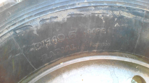 ขาย ล้อรถ 6ล้อครับ 9R19.5 จำนวน 6วง กระทะอลูมิเนียม ดอกยางยังดี ปี2000 สภาพสวยครับ ขาย ล้อรถ 6ล้อครับ 9R19.5 จำนวน 6วง กระทะอลูมิเนียม ดอกยางยังดี ปี2000 สภาพสวยครับ